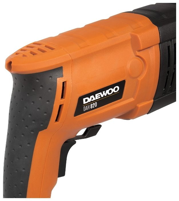 Перфоратор Daewoo Power Products DAH 820