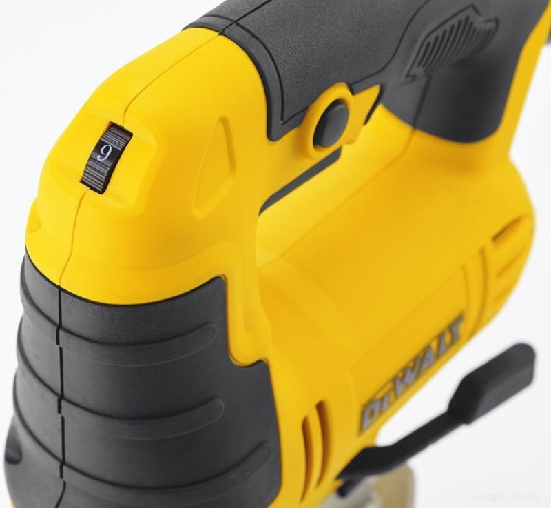 Электролобзик DeWALT DWE349