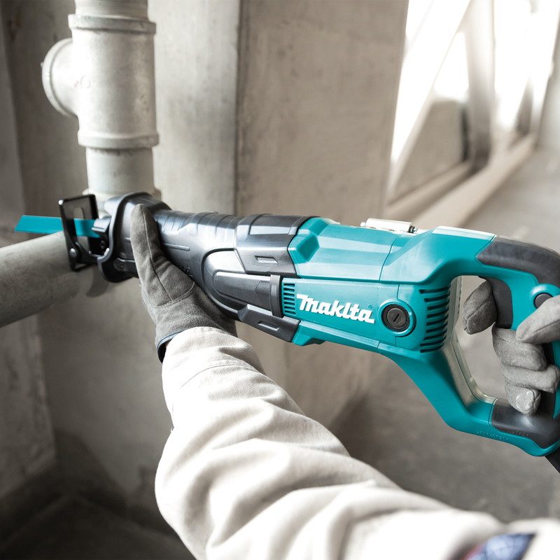 Сабельная пила Makita JR3061T